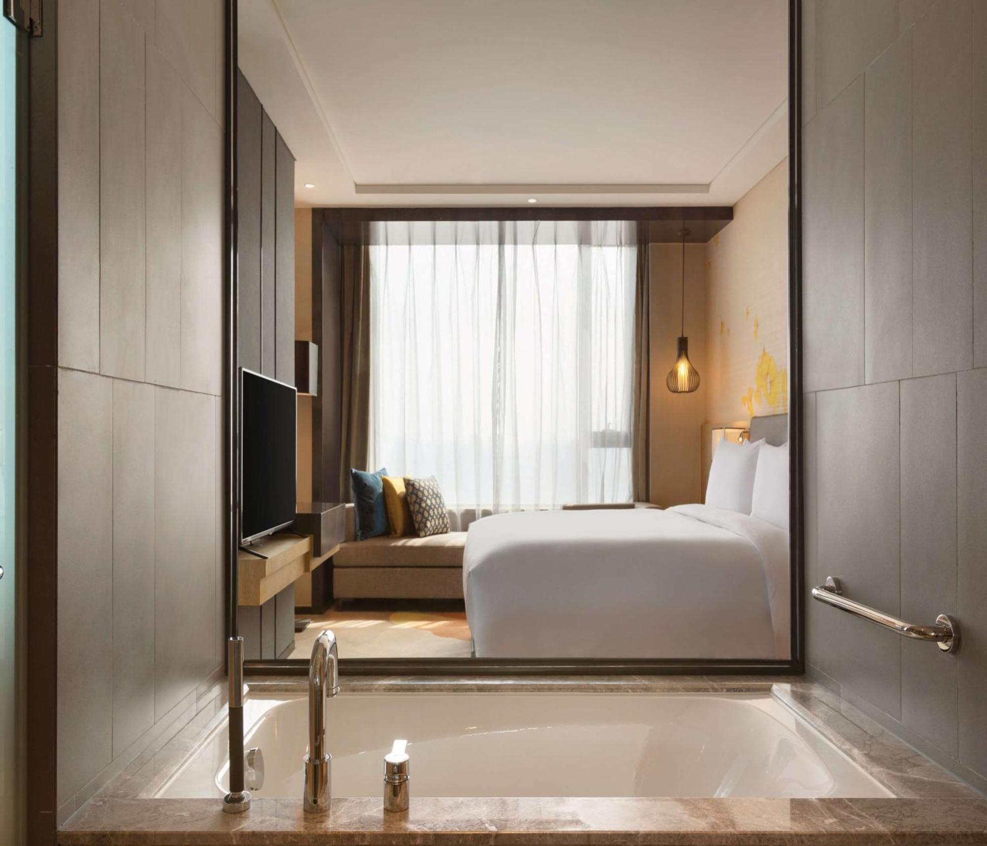 Hilton Garden Inn Dandong Exterior photo